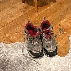 Ascend Olive and Burgundy Outdoor Shoes